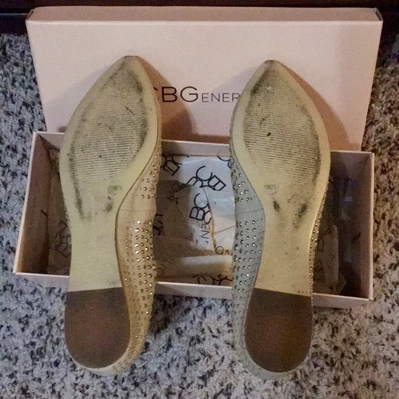 BCBGeneration Gold Studded Pointy Toe Flats sz 7.5 - Picture 6 of 8